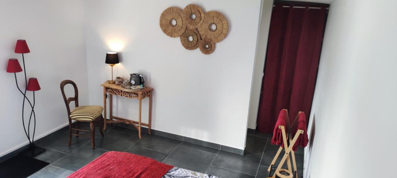 Les Coulirooms - Gite Sainte-Anne  Eksteriør billede